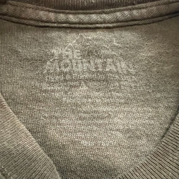 The Mountains 2011 "Manimals" Rastafarian Lion Tee L - Picture 3 of 6